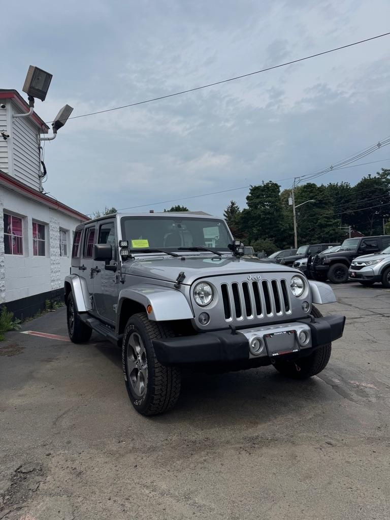Jeep Wrangler Unlimited 4WD 4dr Sahara 2016