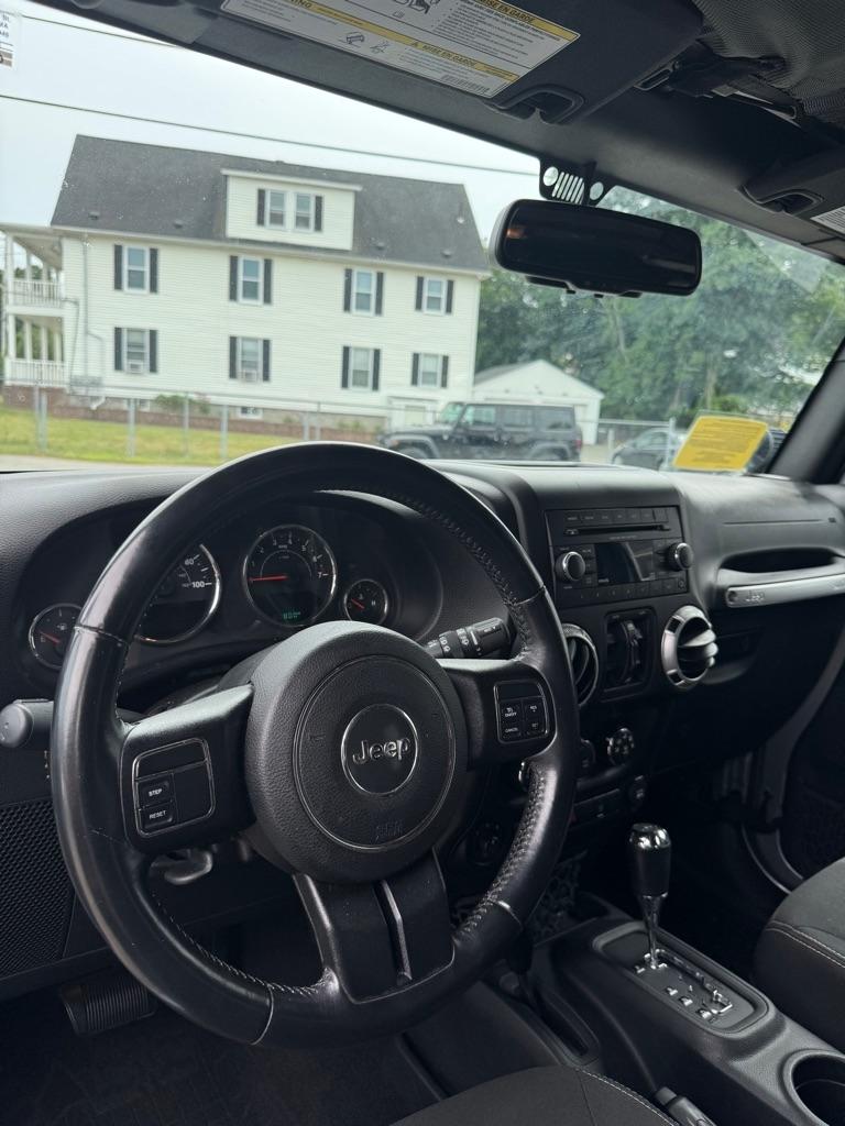 Jeep Wrangler Unlimited 4WD 4dr Sahara 2016