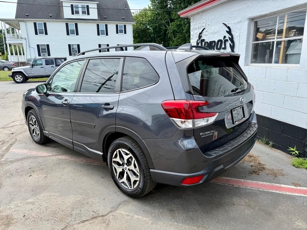 Subaru Forester Premium CVT 2021