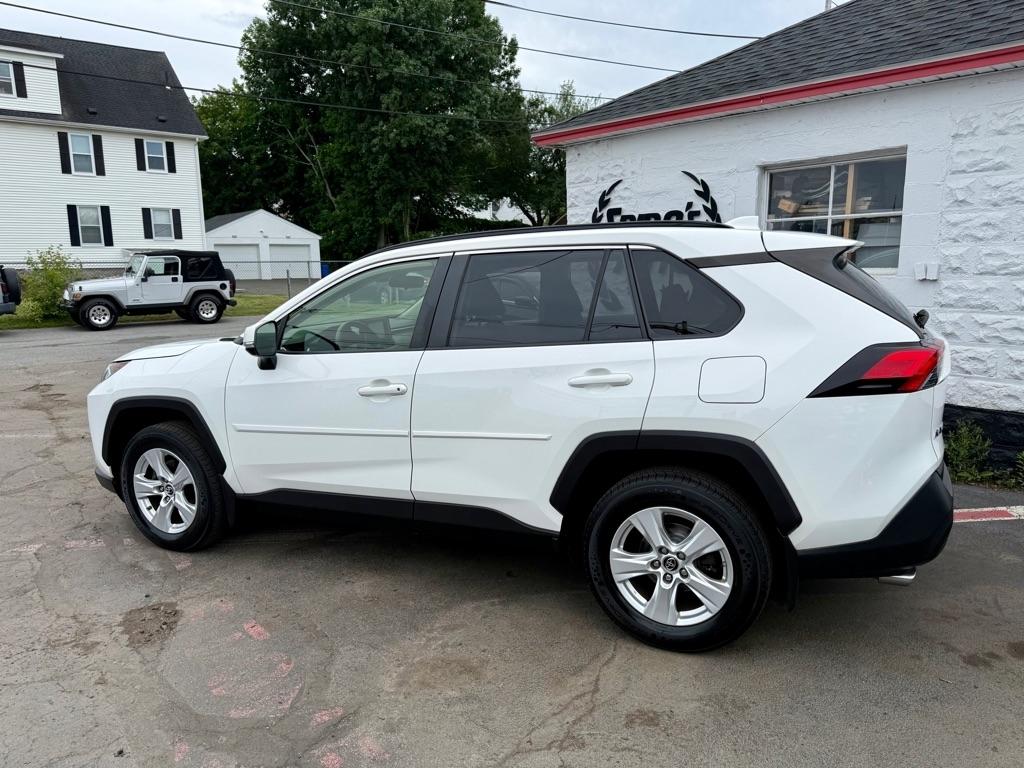 Toyota RAV4 XLE AWD (Natl) 2019