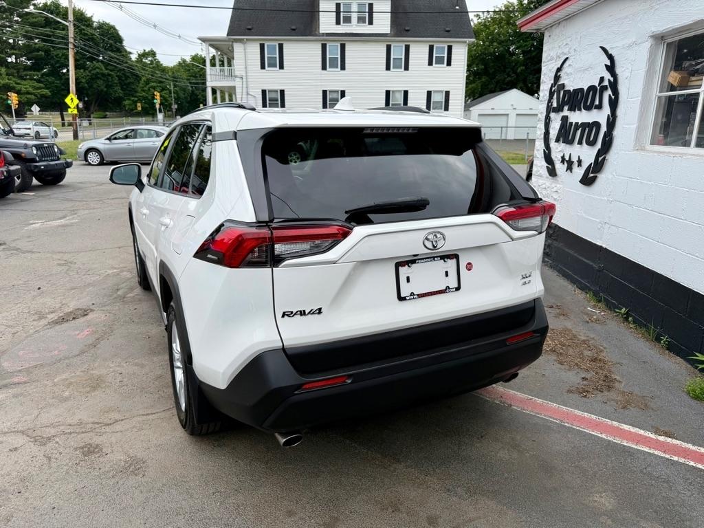 Toyota RAV4 XLE AWD (Natl) 2019