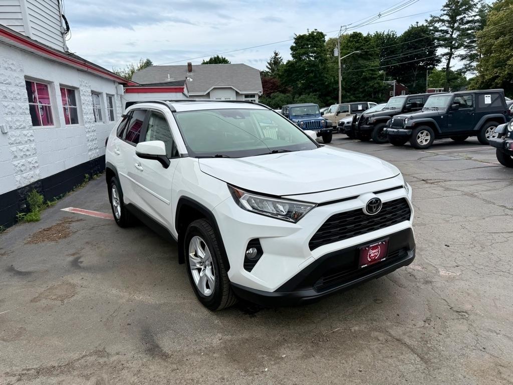 Toyota RAV4 XLE AWD (Natl) 2019