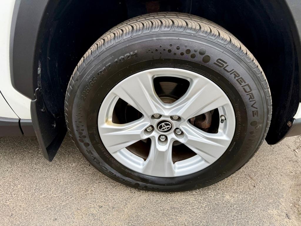 Toyota RAV4 XLE AWD (Natl) 2019