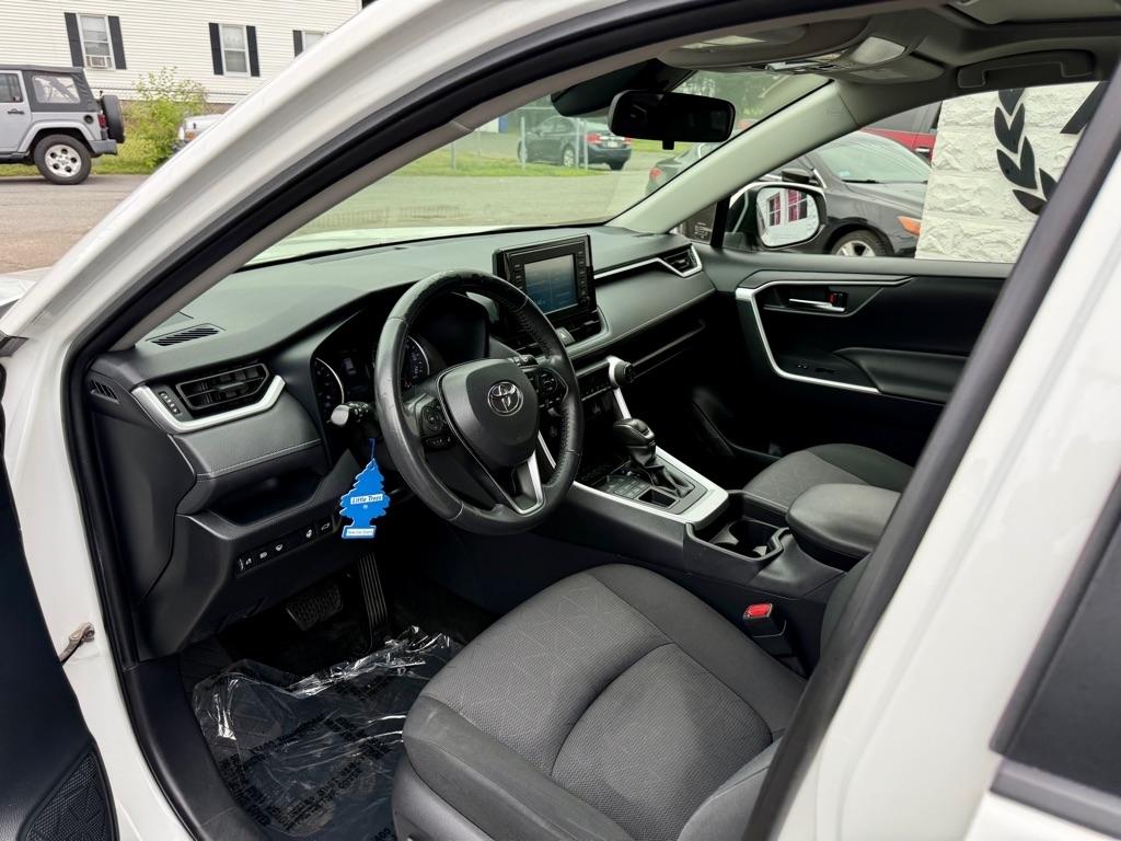 Toyota RAV4 XLE AWD (Natl) 2019