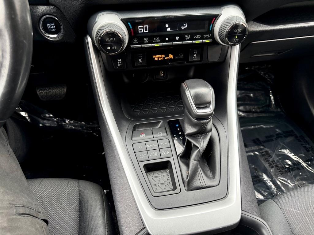 Toyota RAV4 XLE AWD (Natl) 2019
