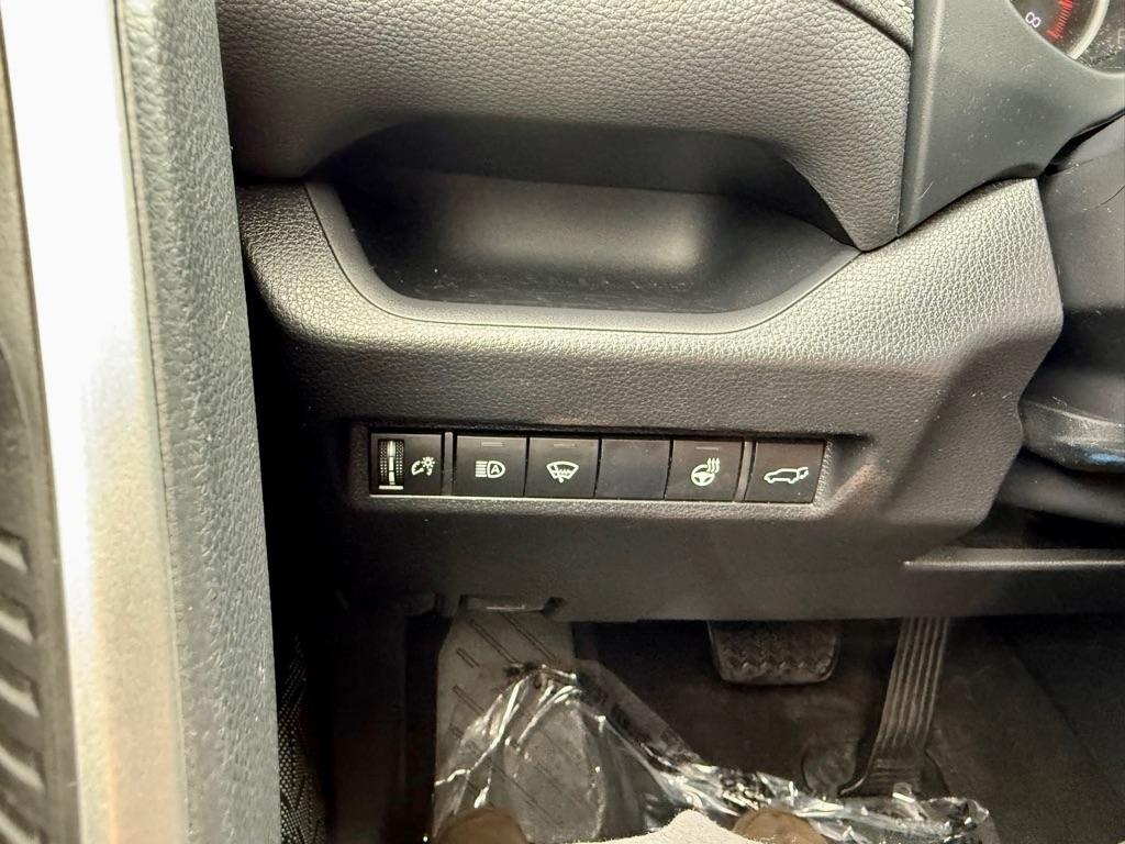 Toyota RAV4 XLE AWD (Natl) 2019