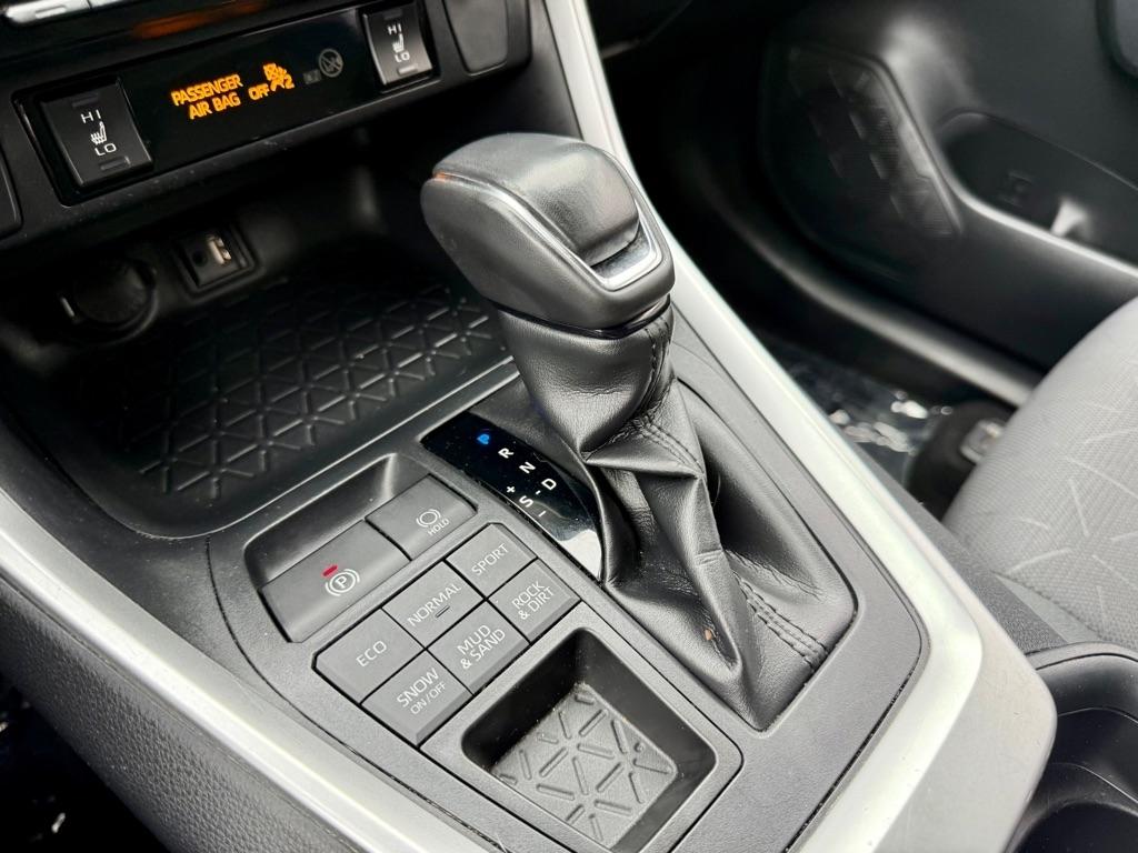 Toyota RAV4 XLE AWD (Natl) 2019