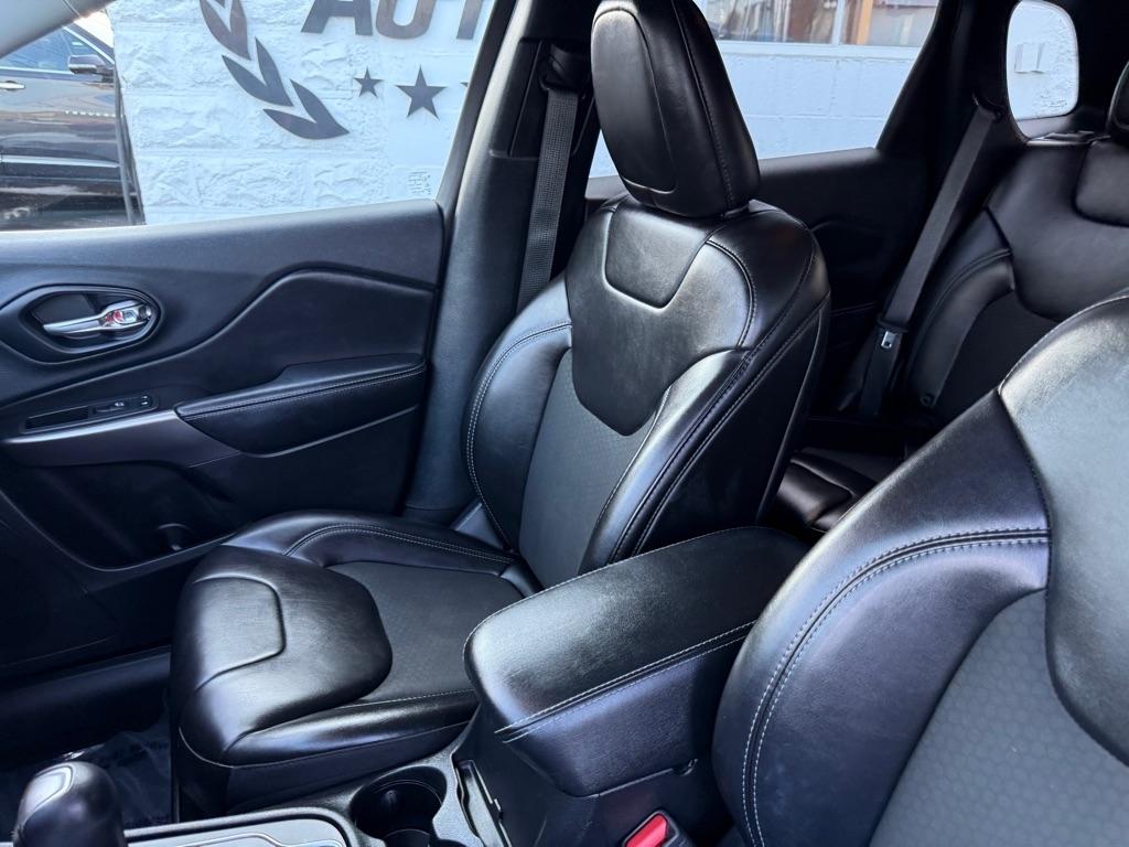 Jeep Cherokee Latitude Plus 4x4 2019