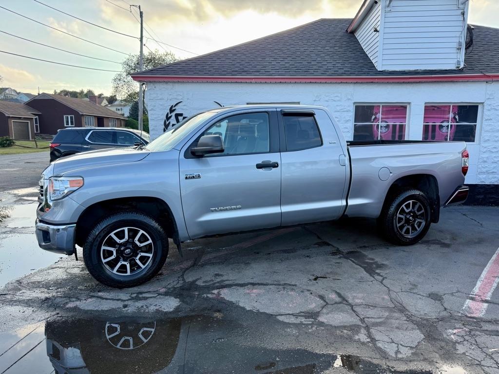 Toyota Tundra 4WD TRD Pro Double Cab 6.5' Bed 5.7L (Natl) 2017