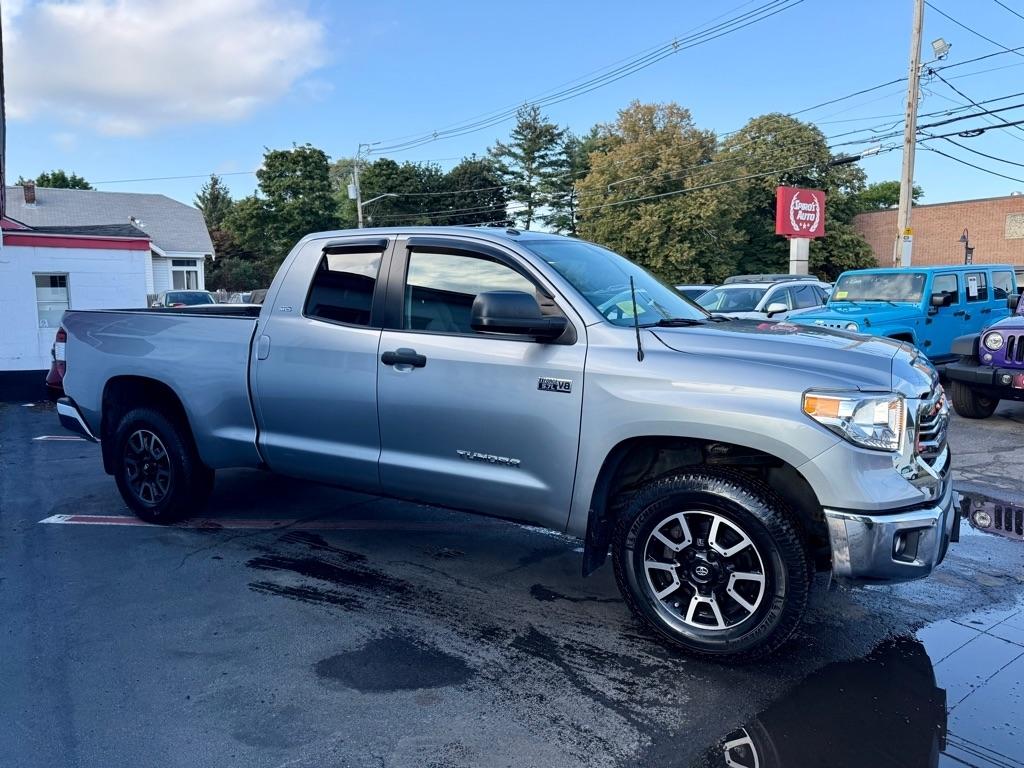 Toyota Tundra 4WD TRD Pro Double Cab 6.5' Bed 5.7L (Natl) 2017