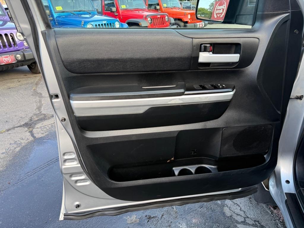 Toyota Tundra 4WD TRD Pro Double Cab 6.5' Bed 5.7L (Natl) 2017