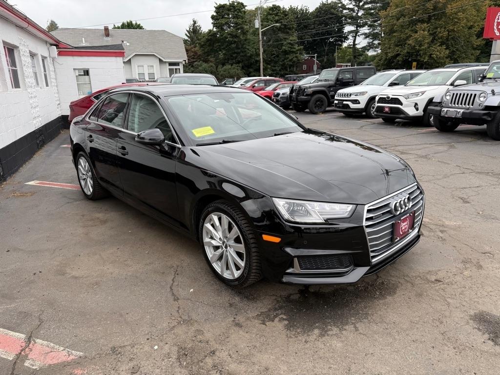 Audi A4 Sedan Komfort 45 TFSI quattro 2019