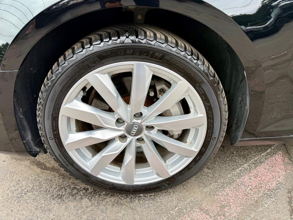 Audi A4 Sedan Komfort 45 TFSI quattro 2019