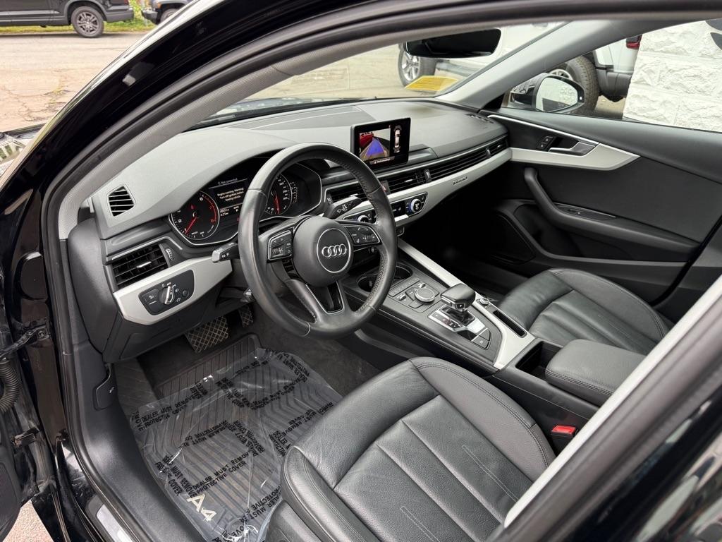 Audi A4 Sedan Komfort 45 TFSI quattro 2019