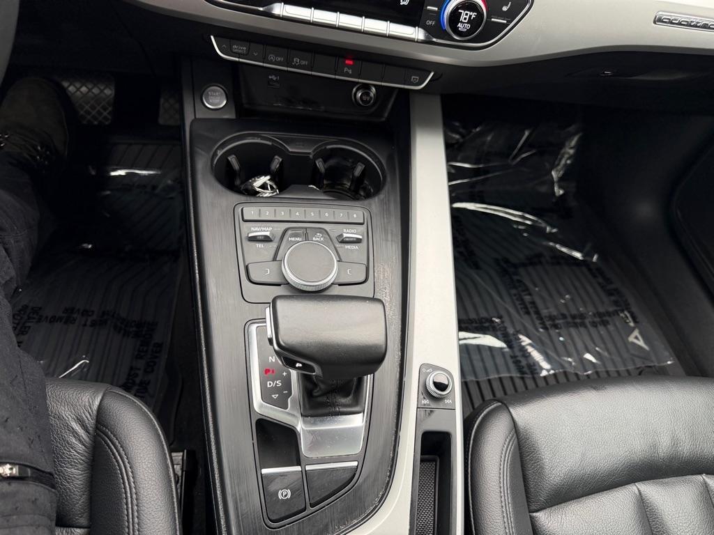 Audi A4 Sedan Komfort 45 TFSI quattro 2019