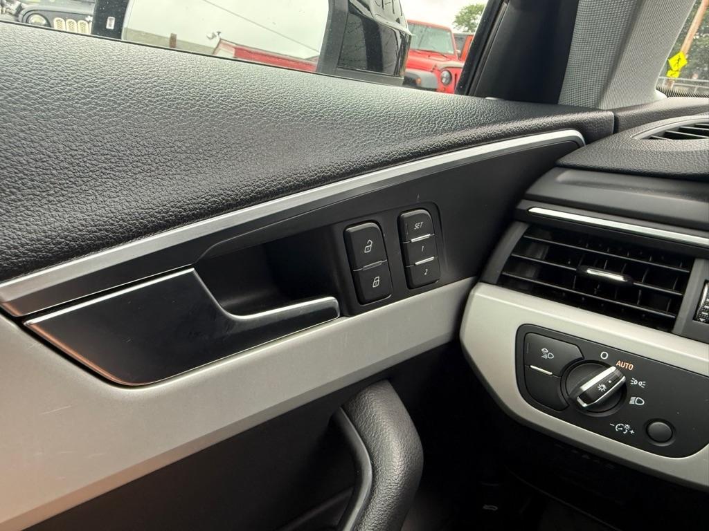 Audi A4 Sedan Komfort 45 TFSI quattro 2019