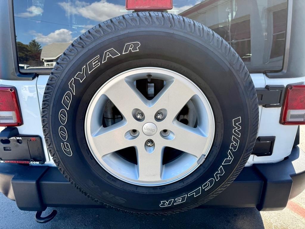 Jeep Wrangler Unlimited 4WD 4dr Sport 2016