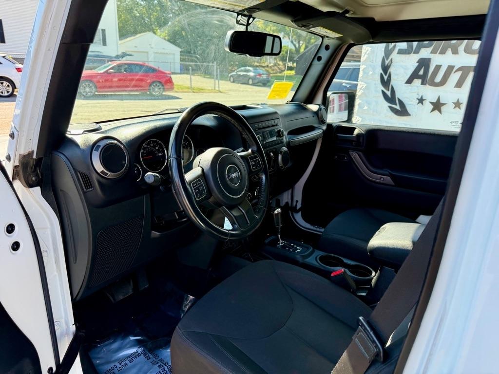 Jeep Wrangler Unlimited 4WD 4dr Sport 2016