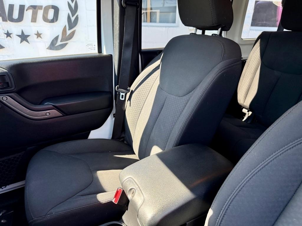 Jeep Wrangler Unlimited 4WD 4dr Sport 2016