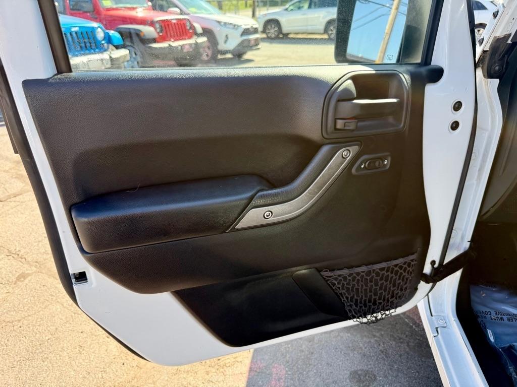 Jeep Wrangler Unlimited 4WD 4dr Sport 2016