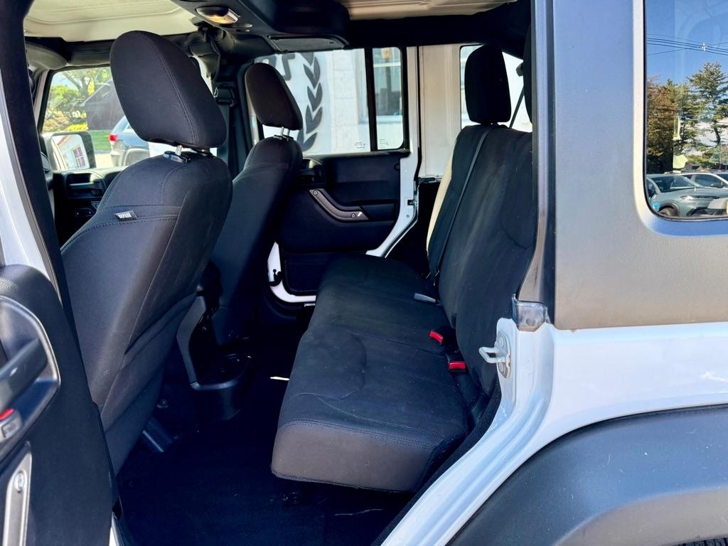 Jeep Wrangler Unlimited 4WD 4dr Sport 2016