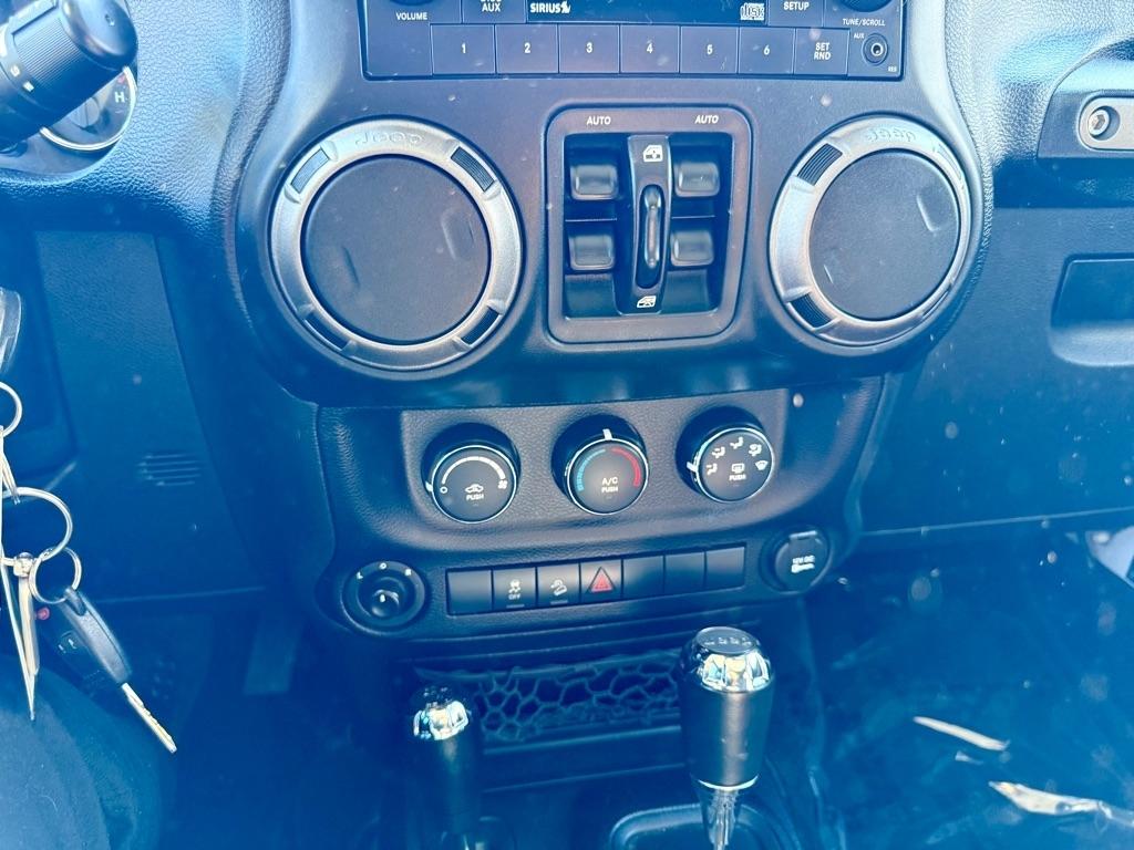 Jeep Wrangler Unlimited 4WD 4dr Sport 2016