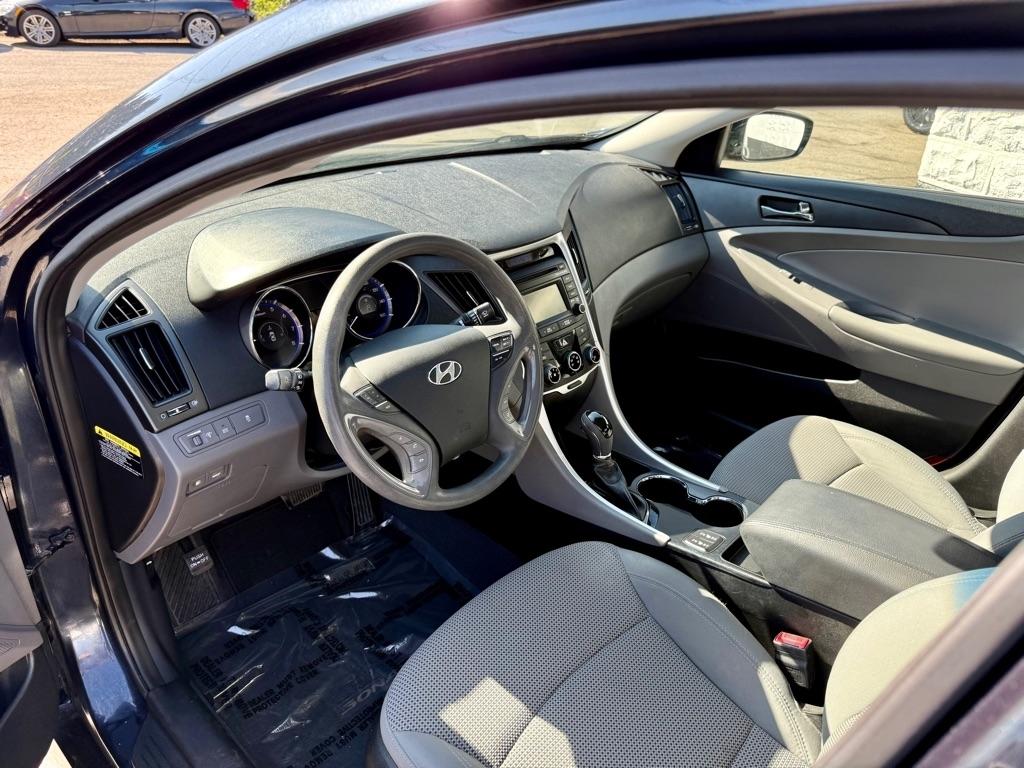 Hyundai Sonata 4dr Sdn 2.4L Auto GLS 2014