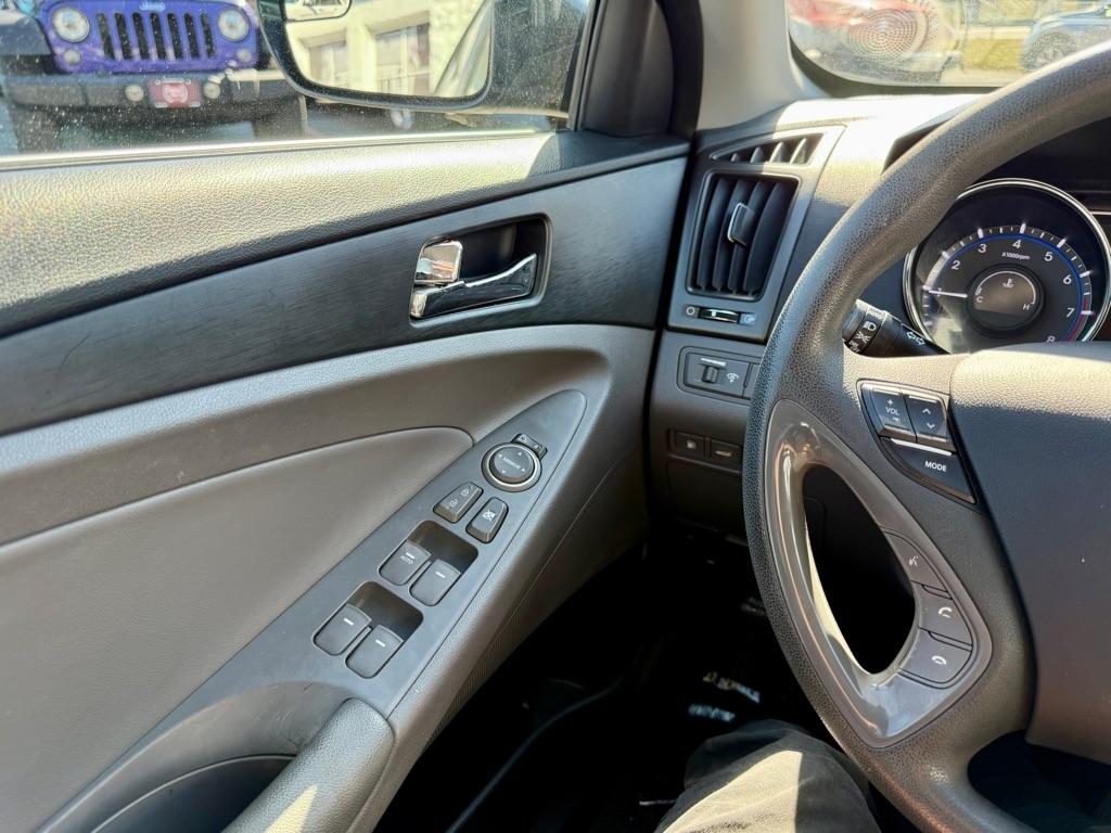 Hyundai Sonata 4dr Sdn 2.4L Auto GLS 2014
