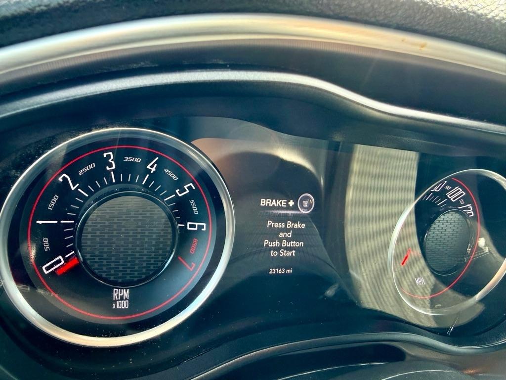 Dodge Challenger SXT RWD 2022