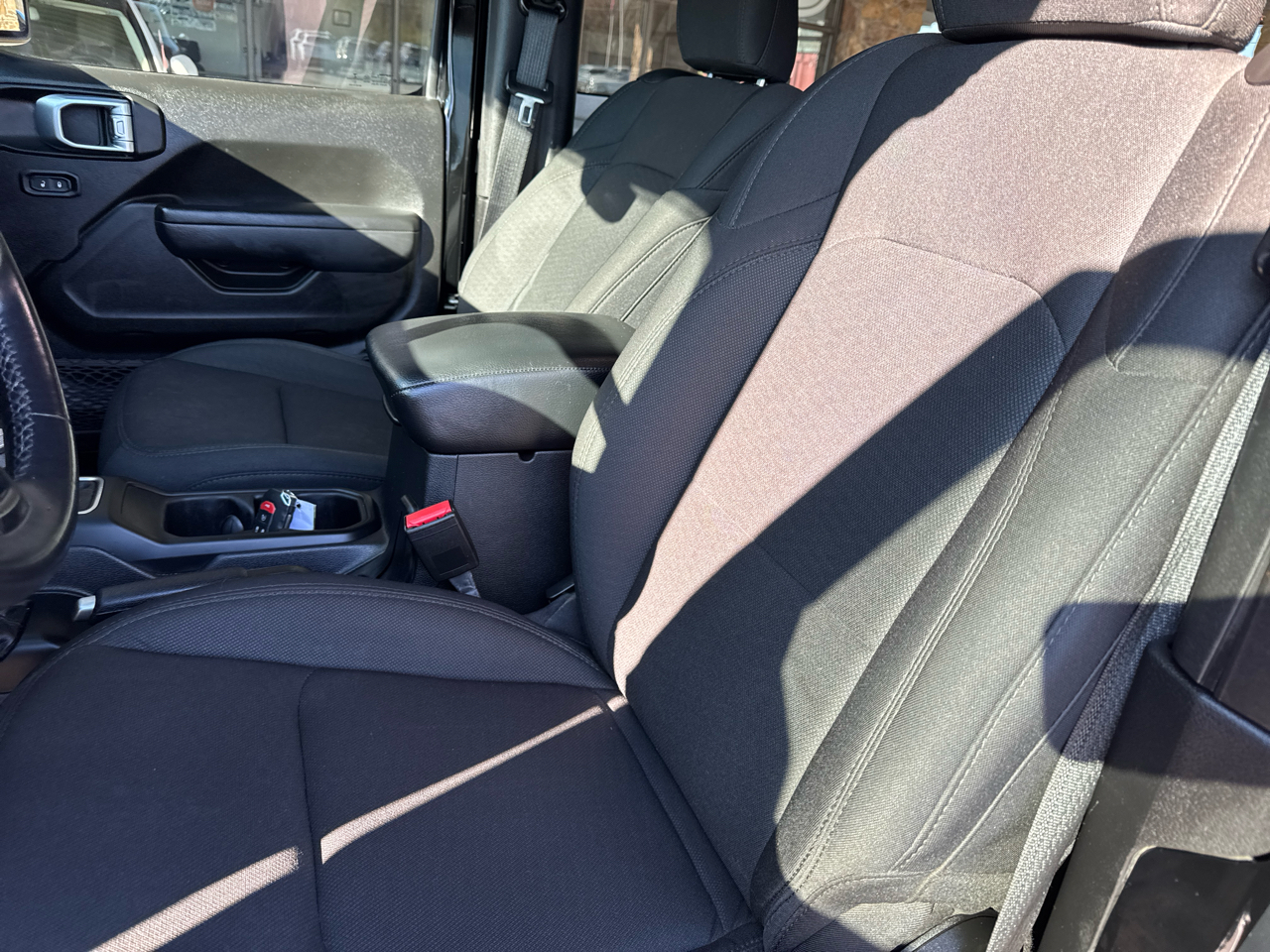 Jeep Wrangler Sport 4x4 2021