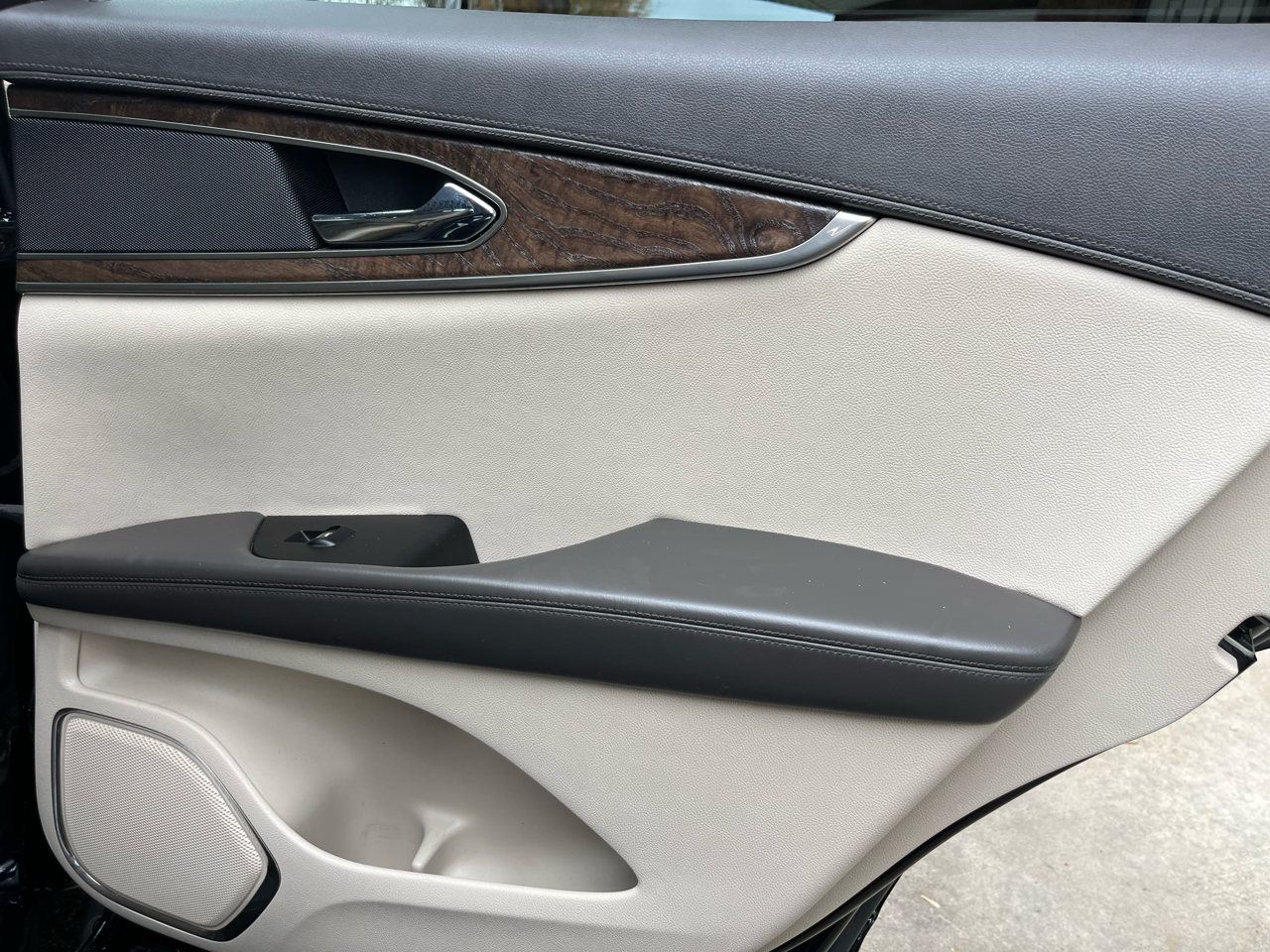 Lincoln MKX FWD 4dr Select 2016