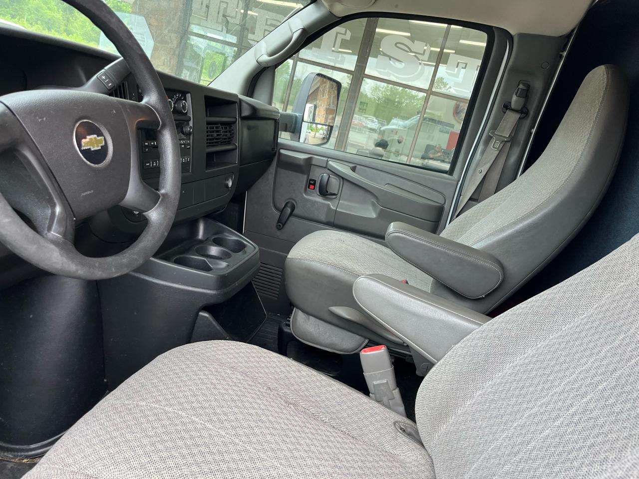 Chevrolet Express Commercial Cutaway 3500 Van 159" 2014