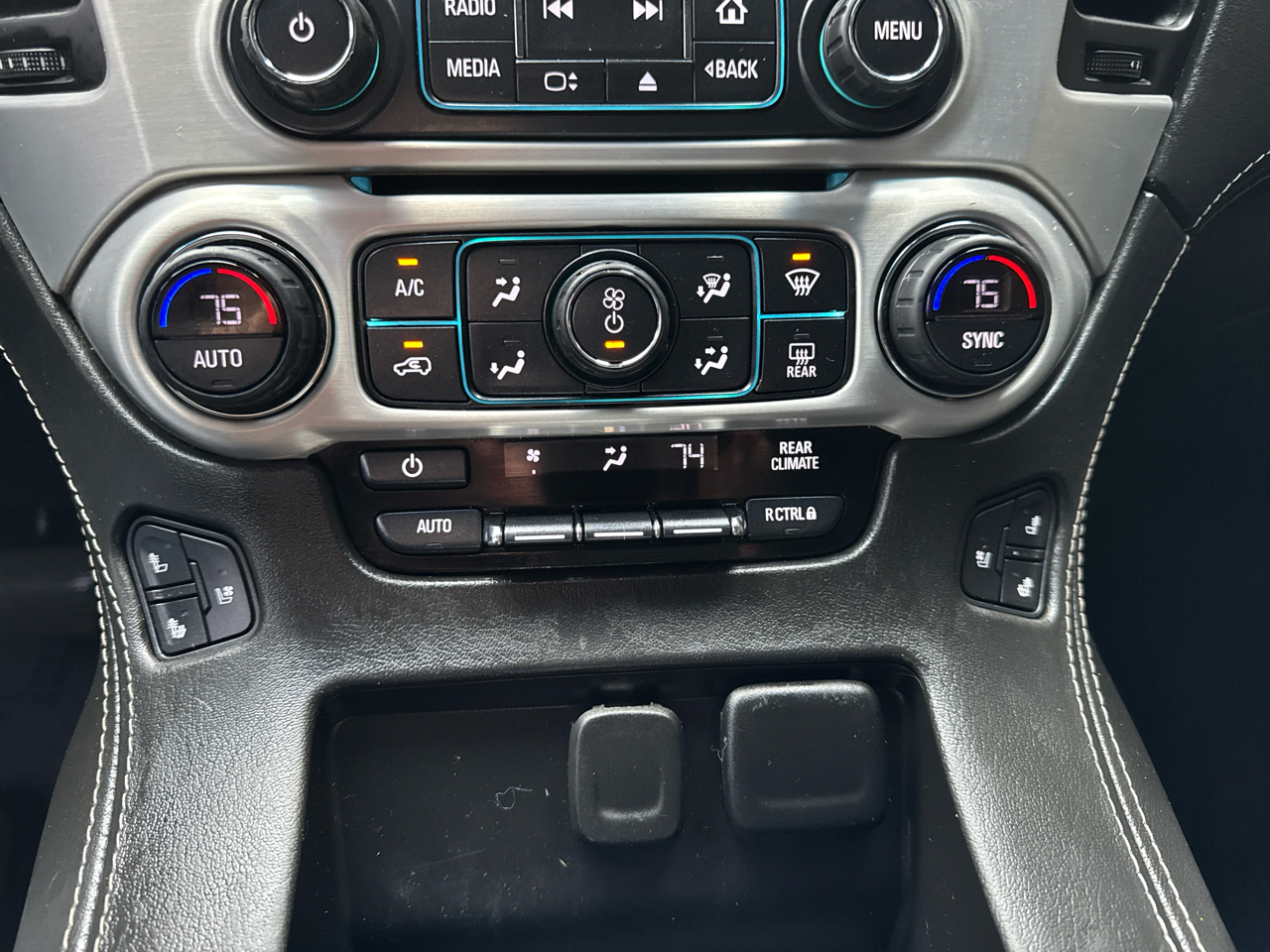 GMC Yukon XL 4WD 4dr SLT 2019