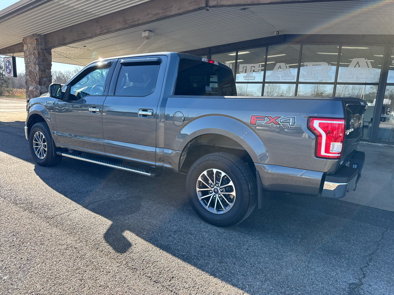 Ford F-150 4WD SuperCrew 145" XLT 2015