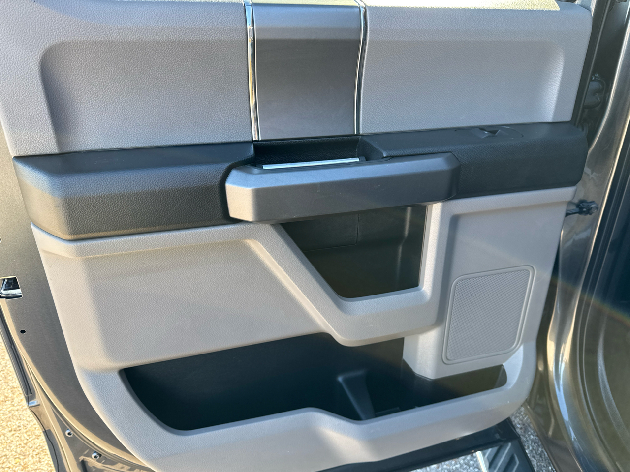 Ford F-150 4WD SuperCrew 145" XLT 2015