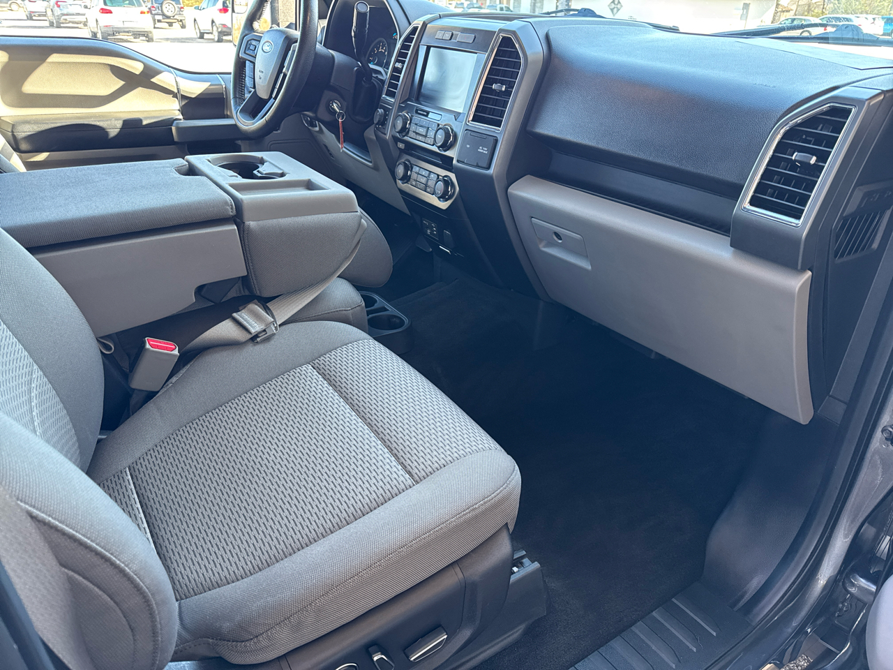 Ford F-150 4WD SuperCrew 145" XLT 2015