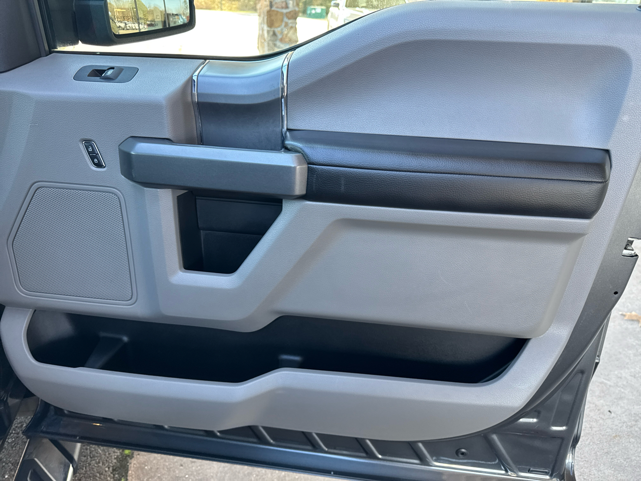 Ford F-150 4WD SuperCrew 145" XLT 2015