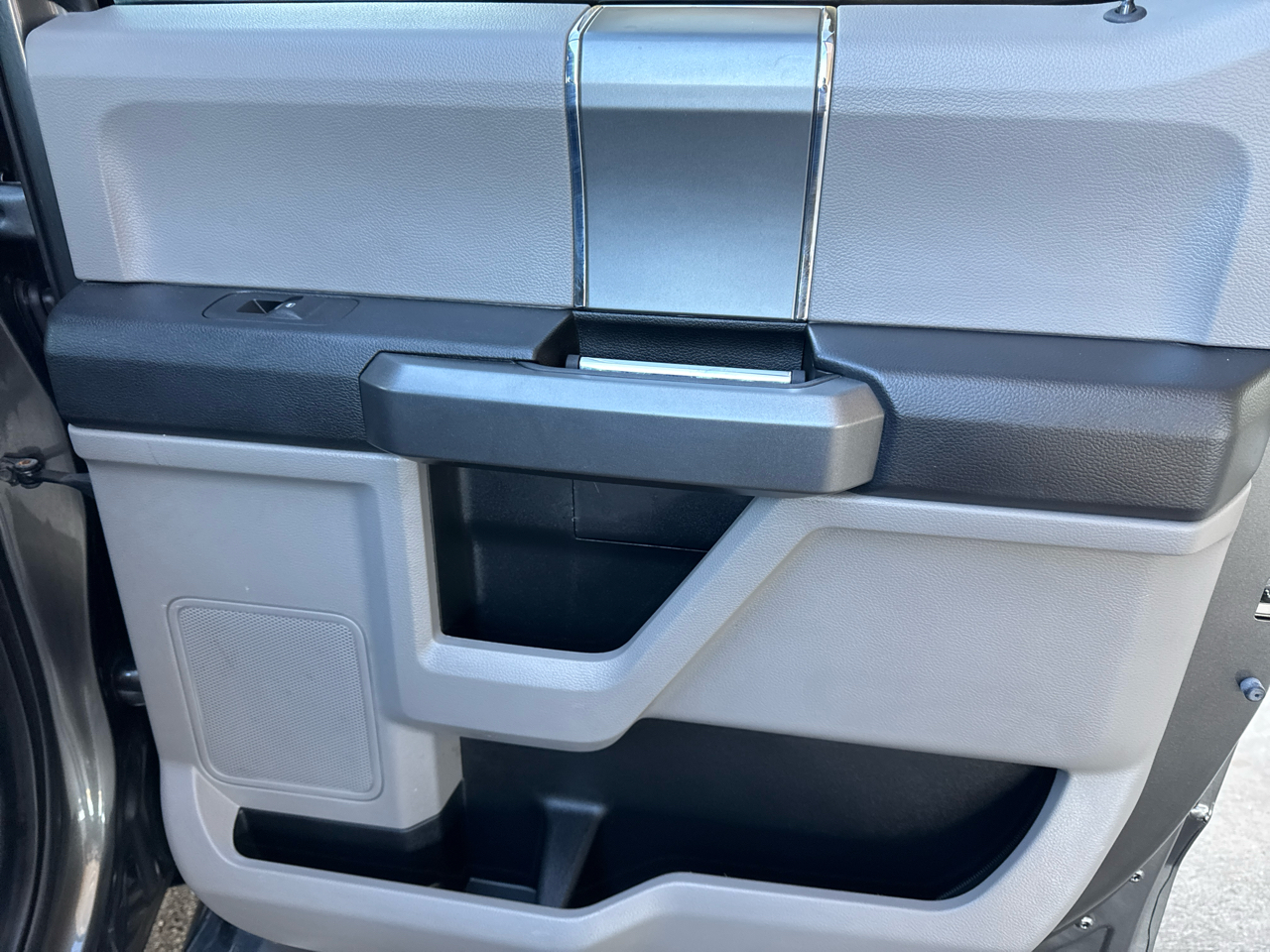 Ford F-150 4WD SuperCrew 145" XLT 2015