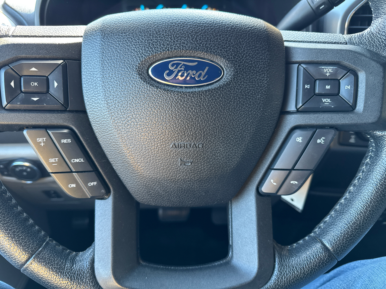 Ford F-150 4WD SuperCrew 145" XLT 2015