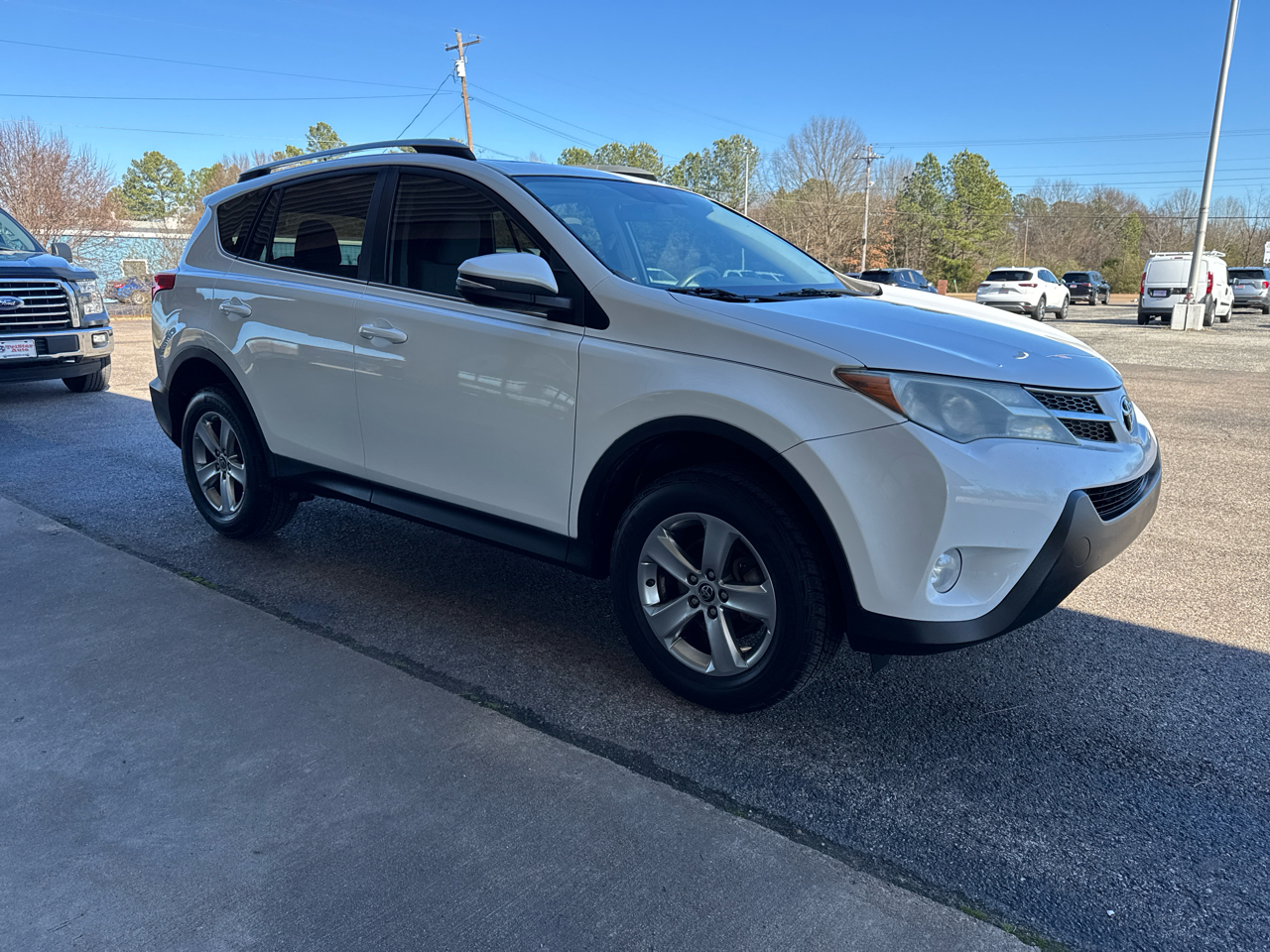 Toyota RAV4 FWD 4dr XLE (Natl) 2015