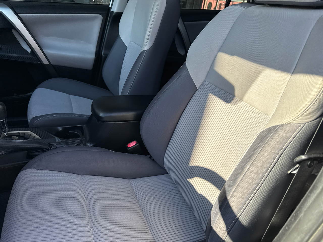 Toyota RAV4 FWD 4dr XLE (Natl) 2015