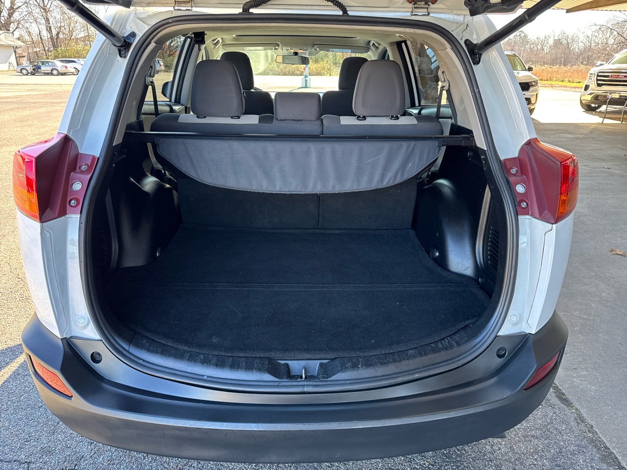 Toyota RAV4 FWD 4dr XLE (Natl) 2015