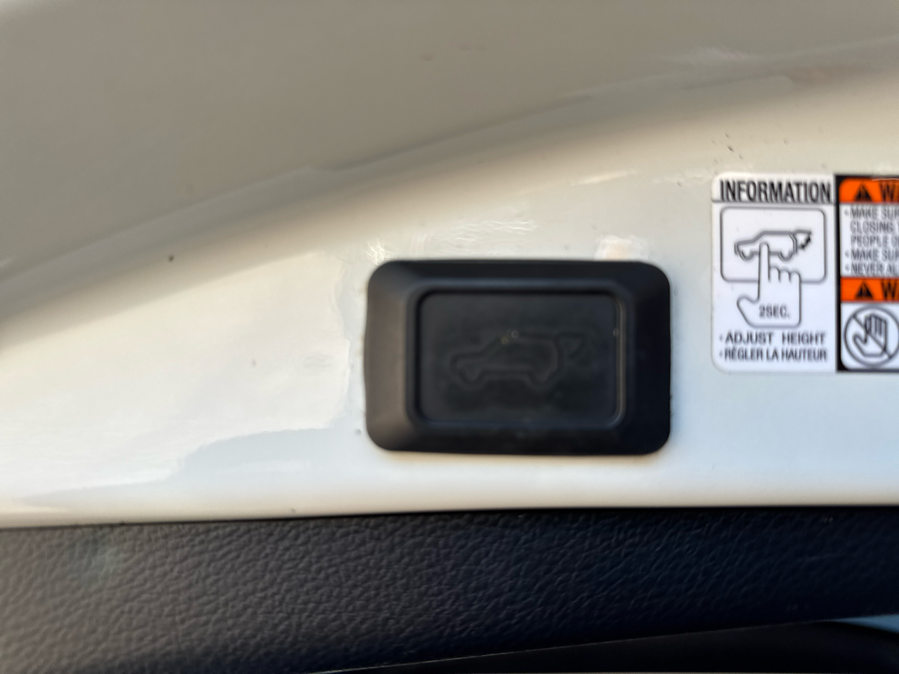 Toyota RAV4 FWD 4dr XLE (Natl) 2015