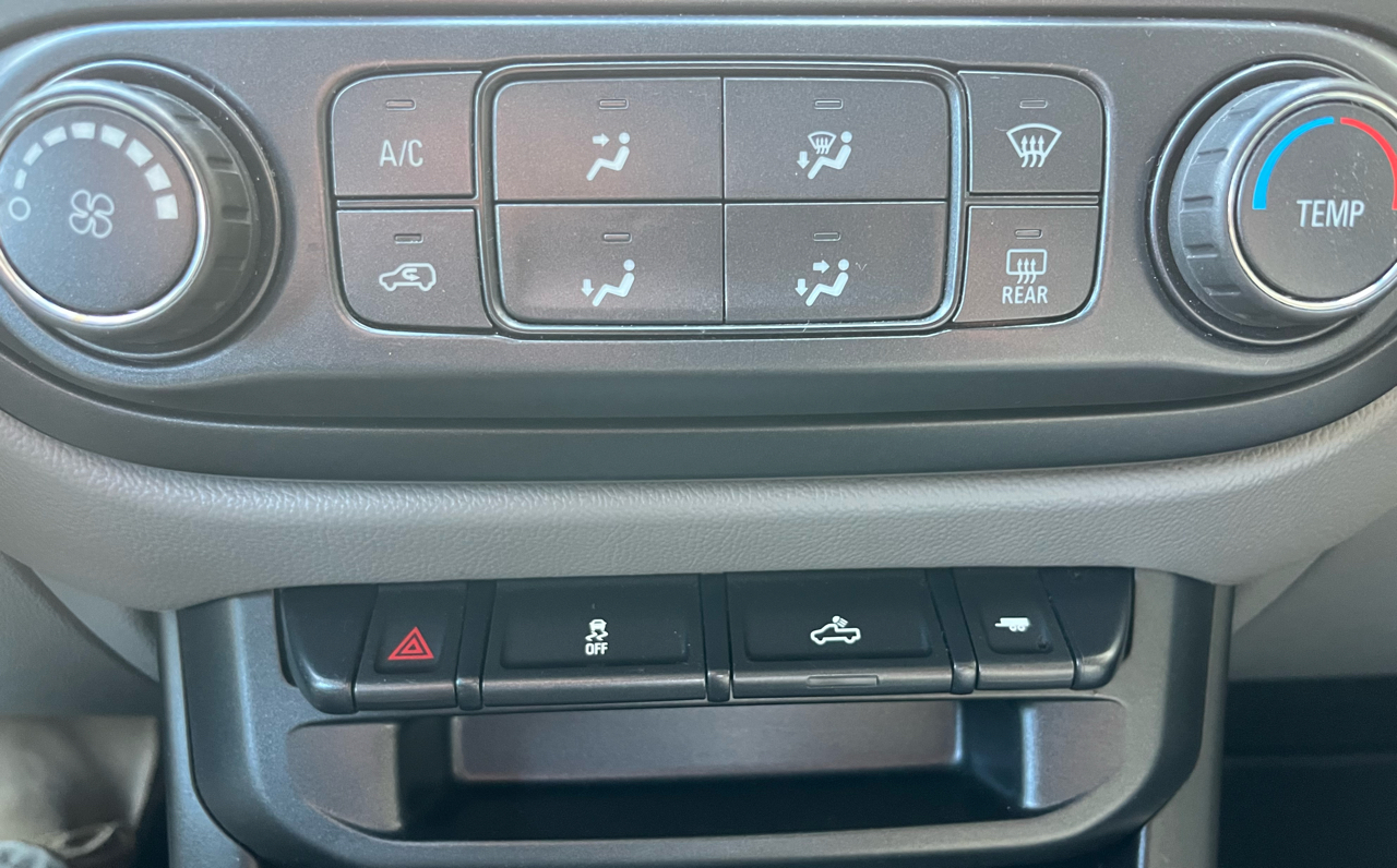 GMC Canyon 2WD Ext Cab 128.3" 2017