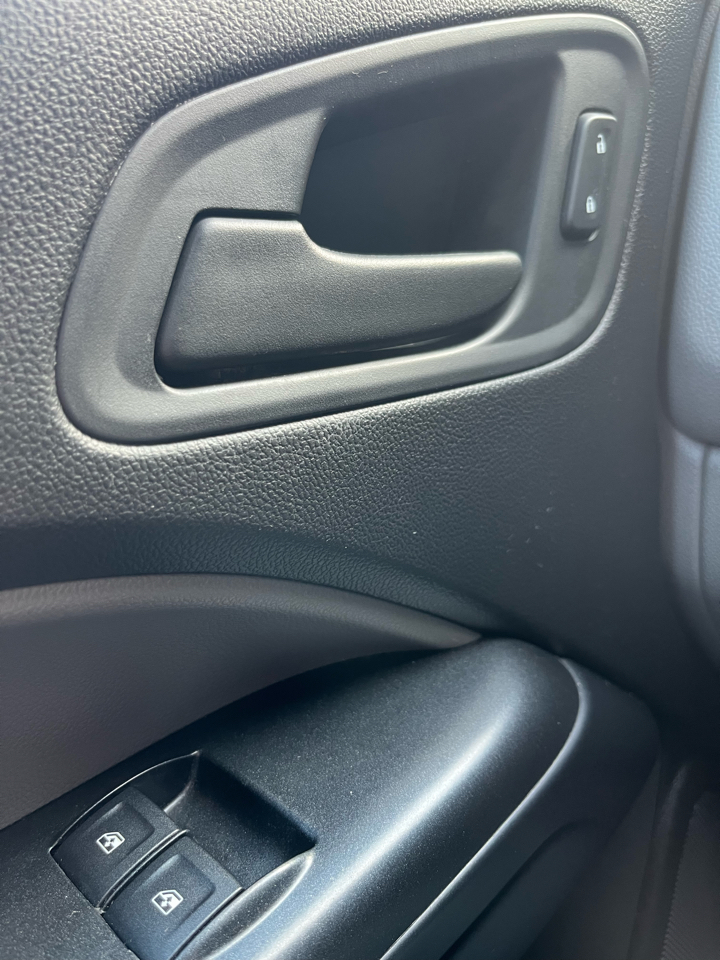 GMC Canyon 2WD Ext Cab 128.3" 2017