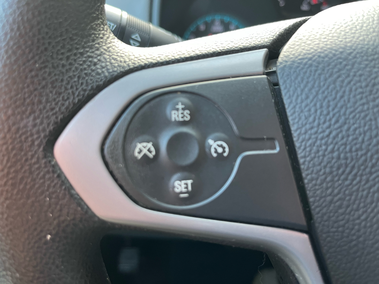 GMC Canyon 2WD Ext Cab 128.3" 2017