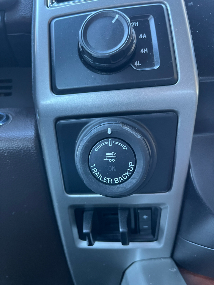 Ford F-150 SuperCrew 150" King Ranch 4WD 2017