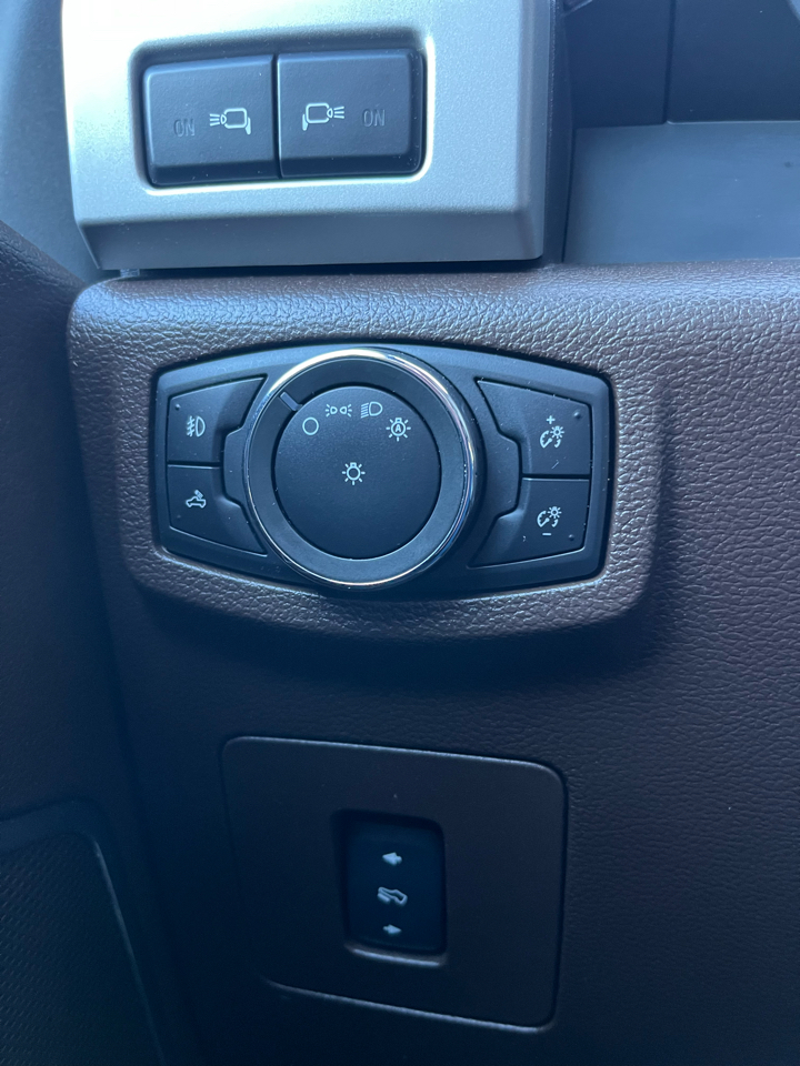 Ford F-150 SuperCrew 150" King Ranch 4WD 2017