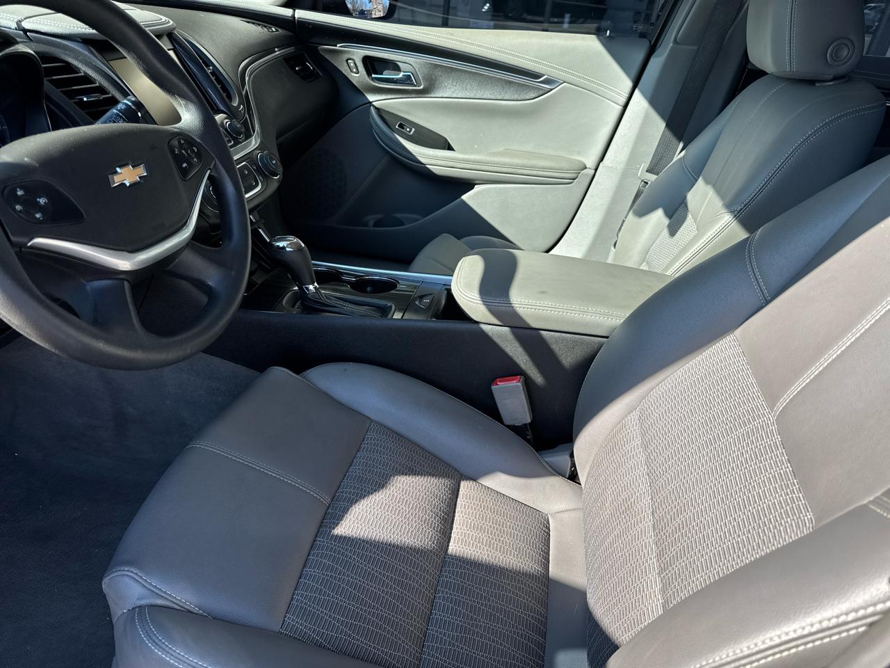 Chevrolet Impala 4dr Sdn LS w/1FL 2019