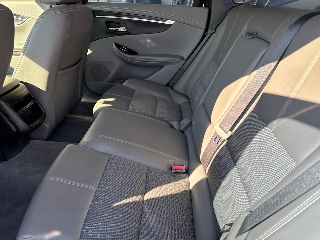 Chevrolet Impala 4dr Sdn LS w/1FL 2019